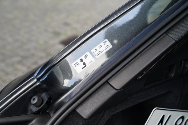 Audi A4 AVANT 45 TFSI Quattro 3 x S-line | Panorama | RS-Zetels / Schaalstoelen | Adaptieve Cruise | Facelift MMI | Bang&Olufsen |