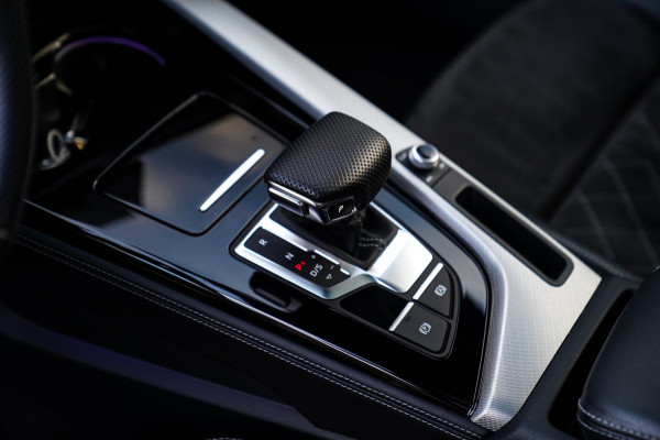 Audi A4 AVANT 45 TFSI Quattro 3 x S-line | Panorama | RS-Zetels / Schaalstoelen | Adaptieve Cruise | Facelift MMI | Bang&Olufsen |