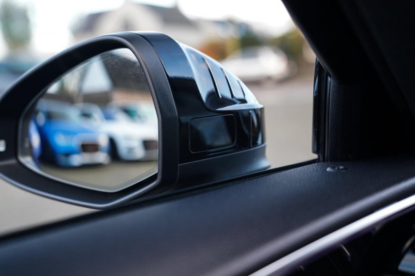 Audi A4 AVANT 45 TFSI Quattro 3 x S-line | Panorama | RS-Zetels / Schaalstoelen | Adaptieve Cruise | Facelift MMI | Bang&Olufsen |