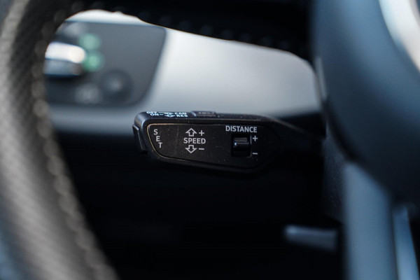 Audi A4 AVANT 45 TFSI Quattro 3 x S-line | Panorama | RS-Zetels / Schaalstoelen | Adaptieve Cruise | Facelift MMI | Bang&Olufsen |