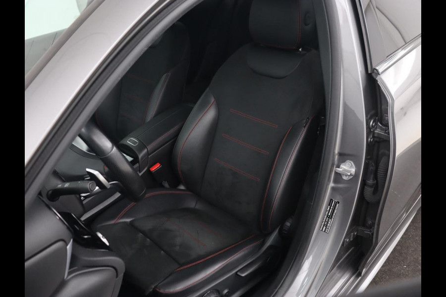 Mercedes-Benz A-Klasse 250e AMG Limited | Carplay | Stoelverwarming | Leder/Alcantara | Widescreen | Sfeerverlichting | Navigatie | Camera | Full LED | Park Assist | PHEV | Plug In