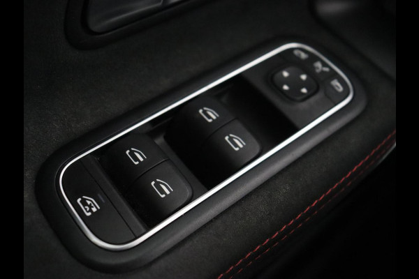 Mercedes-Benz A-Klasse 250e AMG Limited | Carplay | Stoelverwarming | Leder/Alcantara | Widescreen | Sfeerverlichting | Navigatie | Camera | Full LED | Park Assist | PHEV | Plug In