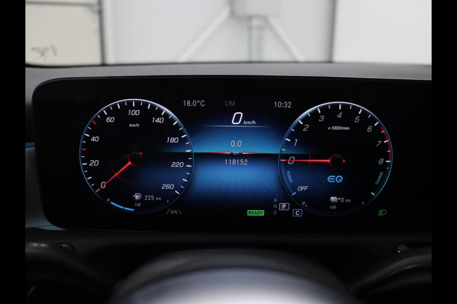 Mercedes-Benz A-Klasse 250e AMG Limited | Carplay | Stoelverwarming | Leder/Alcantara | Widescreen | Sfeerverlichting | Navigatie | Camera | Full LED | Park Assist | PHEV | Plug In