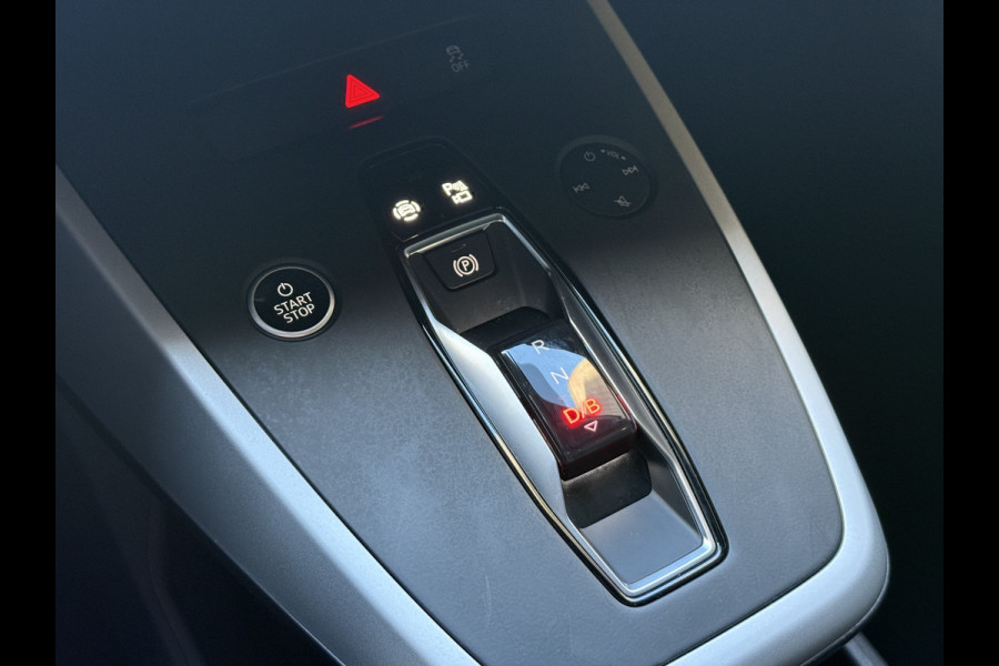 Audi Q4 e-tron 40 Edition 77 kWh | Apple Carplay | Stoelverwarming | Adaptieve cruise | Navigatie