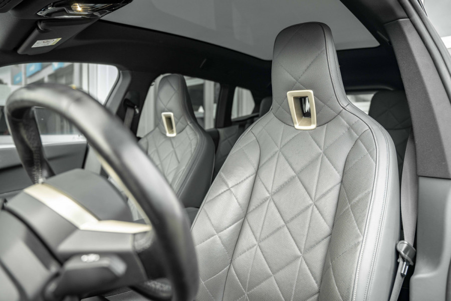 BMW iX xDrive40 Sport Edition | Sky Lounge Roof | Softclose | Trekgewicht 2500kg Tijdelijke Black friday deal, nu van 43239.- voor 41700.-