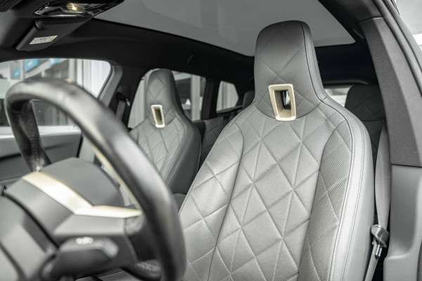 BMW iX xDrive40 Sport Edition | Sky Lounge Roof | Softclose | Trekgewicht 2500kg Tijdelijke Black friday deal, nu van 43239.- voor 41700.-