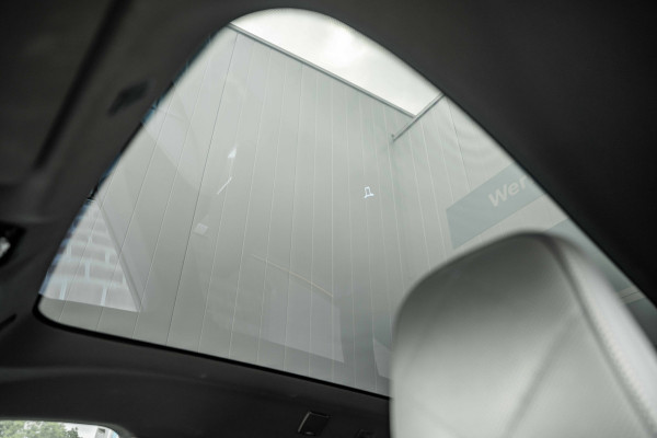 BMW iX xDrive40 Sport Edition | Sky Lounge Roof | Softclose | Trekgewicht 2500kg Tijdelijke Black friday deal, nu van 43239.- voor 41700.-