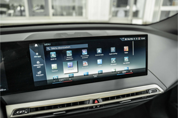 BMW iX xDrive40 Sport Edition | Sky Lounge Roof | Softclose | Trekgewicht 2500kg Tijdelijke Black friday deal, nu van 43239.- voor 41700.-