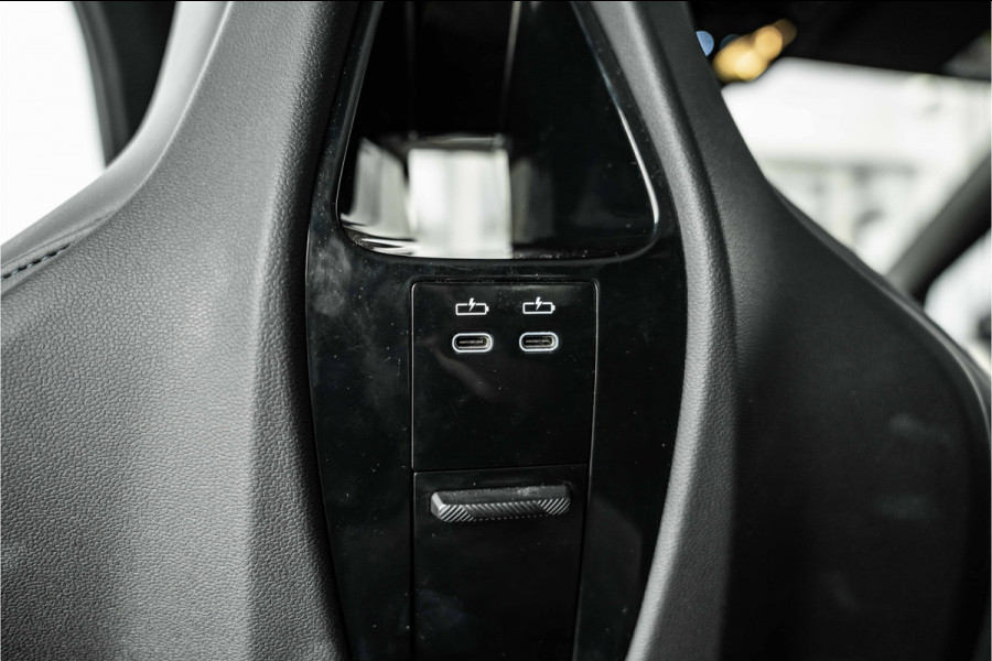 BMW iX xDrive40 Sport Edition | Sky Lounge Roof | Softclose | Trekgewicht 2500kg Tijdelijke Black friday deal, nu van 43239.- voor 41700.-