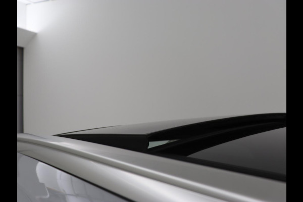 Volvo XC40 1.5 T5 Recharge Business Pro | Panoramadak | Adaptive cruise | Camera | Carplay | Half leder | Navigatie | Full LED | PHEV | Plug In