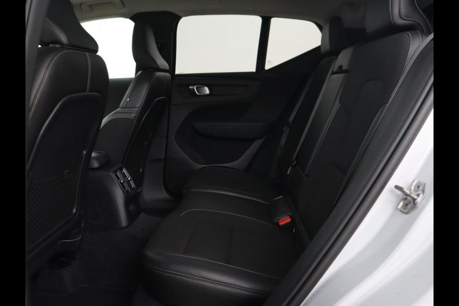 Volvo XC40 1.5 T5 Recharge Business Pro | Panoramadak | Adaptive cruise | Camera | Carplay | Half leder | Navigatie | Full LED | PHEV | Plug In