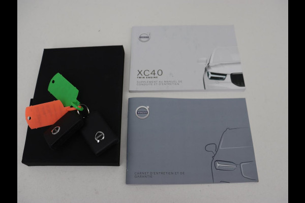 Volvo XC40 1.5 T5 Recharge Business Pro | Panoramadak | Adaptive cruise | Camera | Carplay | Half leder | Navigatie | Full LED | PHEV | Plug In