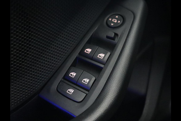 BMW 1-serie 118i Executive | Sport Line | Trekhaak | Sportstoelen | Carplay | Navigatie | Live Cockpit | Full LED | DAB | Climate control | Parkeerhulp | Sfeerverlichting