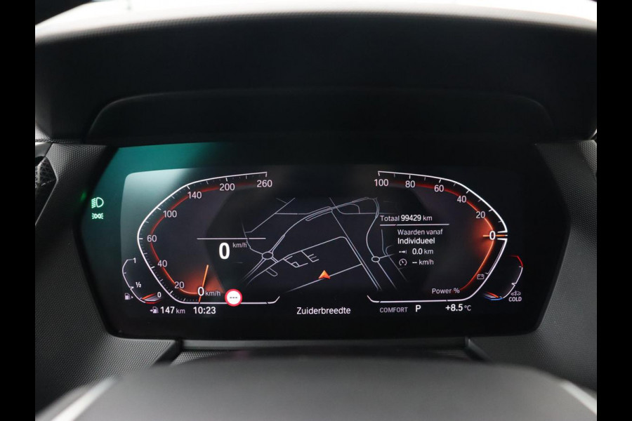 BMW 1-serie 118i Executive | Sport Line | Trekhaak | Sportstoelen | Carplay | Navigatie | Live Cockpit | Full LED | DAB | Climate control | Parkeerhulp | Sfeerverlichting