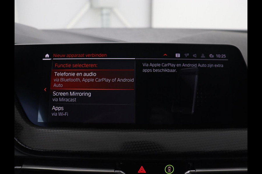 BMW 1-serie 118i Executive | Sport Line | Trekhaak | Sportstoelen | Carplay | Navigatie | Live Cockpit | Full LED | DAB | Climate control | Parkeerhulp | Sfeerverlichting