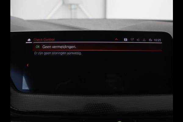 BMW 1-serie 118i Executive | Sport Line | Trekhaak | Sportstoelen | Carplay | Navigatie | Live Cockpit | Full LED | DAB | Climate control | Parkeerhulp | Sfeerverlichting