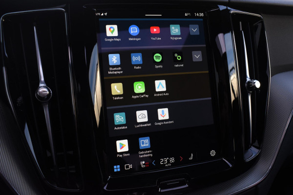 Volvo XC60 T6 350PK Automaat Plug-in hybrid AWD Plus Dark / Panoramadak / Harman Kardon / Luchtvering / 360 camera / Sport stoelen / 21'' velgen / NIEUWPRIJS EUR 81.500,-