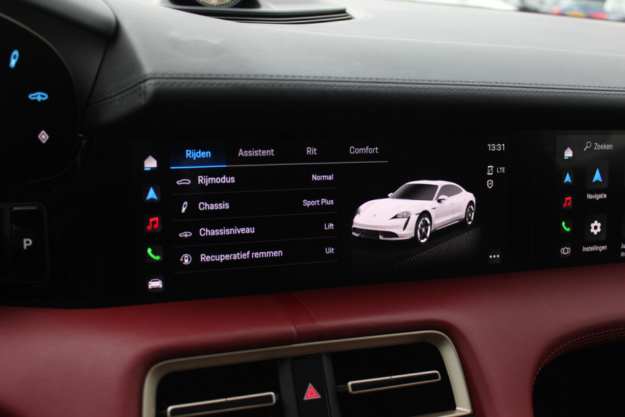 Porsche Taycan Performance 84 kWh / SoH 95.8% / 1Eign. / Panoramadak / 360Camera / Passenger Display / Head-up / Luchtvering / Sportchrono