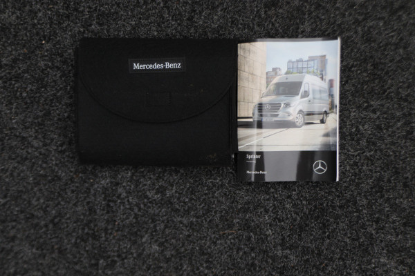 Mercedes-Benz Sprinter 315 CDI Automaat L2H2 FWD Leer, Apple Carplay, Camera, Cruise, LED, Imperiaal, Trekhaak, 16''