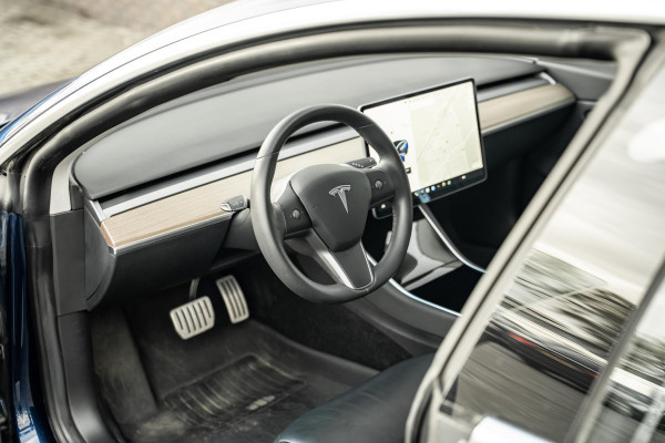 Tesla Model 3 Performance AWD 75 kWh Tijdelijke eindejaarskorting, nu van 29750.- voor 28750.-