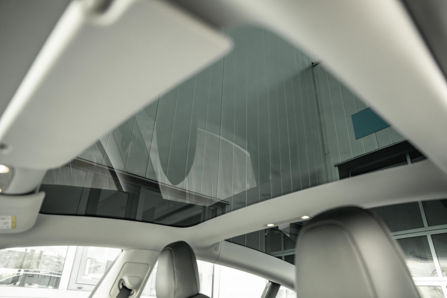 Tesla Model 3 Performance AWD 75 kWh Tijdelijke eindejaarskorting, nu van 29750.- voor 28750.-