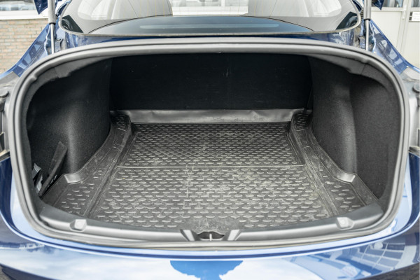 Tesla Model 3 Performance AWD 75 kWh Tijdelijke eindejaarskorting, nu van 29750.- voor 28750.-