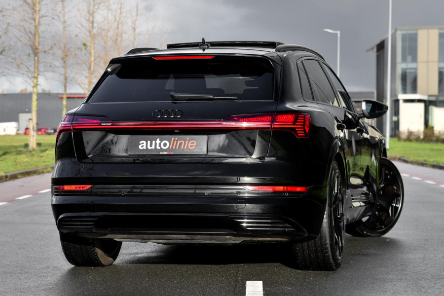Audi e-tron E-tron 55 quattro S-Line 95 kWh. Pano, Luchtvering, Leder, Camera, Dodeh, CarPlay!