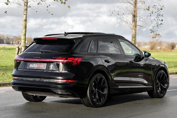Audi e-tron E-tron 55 quattro S-Line 95 kWh. Pano, Luchtvering, Leder, Camera, Dodeh, CarPlay!