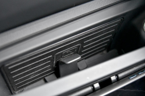 Audi e-tron E-tron 55 quattro S-Line 95 kWh. Pano, Luchtvering, Leder, Camera, Dodeh, CarPlay!