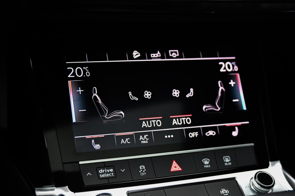 Audi e-tron E-tron 55 quattro S-Line 95 kWh. Pano, Luchtvering, Leder, Camera, Dodeh, CarPlay!