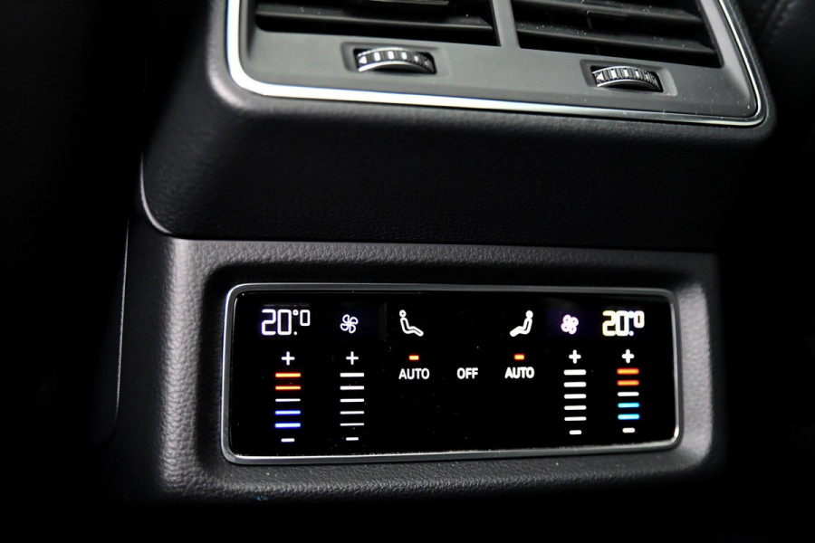 Audi e-tron E-tron 55 quattro S-Line 95 kWh. Pano, Luchtvering, Leder, Camera, Dodeh, CarPlay!