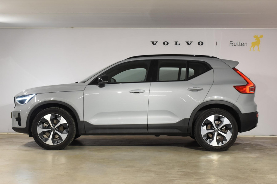Volvo XC40 B4 211PK Automaat Plus Dark / Navigatie / Adaptive Cruise / Harman Kardon / Stuur- & Stoelverwarming / Elektrische achterklep / Achteruitrijcamera / Elektrische stoelverst. met geheugen / Trekhaak