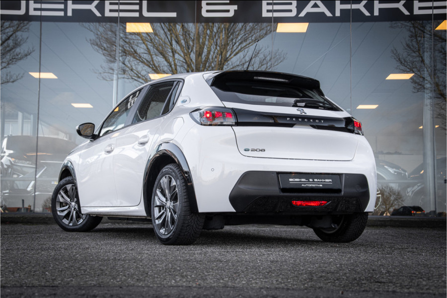 Peugeot e-208 EV Allure 50 kWh ** Camera ** Stoelverwarming ** Rijbereik tot 340km (WLTP)