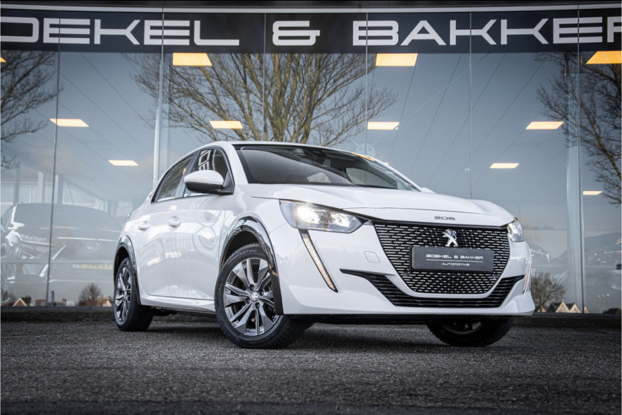 Peugeot e-208 EV Allure 50 kWh ** Camera ** Stoelverwarming ** Rijbereik tot 340km (WLTP)