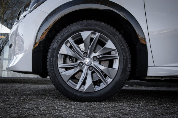 Peugeot e-208 EV Allure 50 kWh ** Camera ** Stoelverwarming ** Rijbereik tot 340km (WLTP)