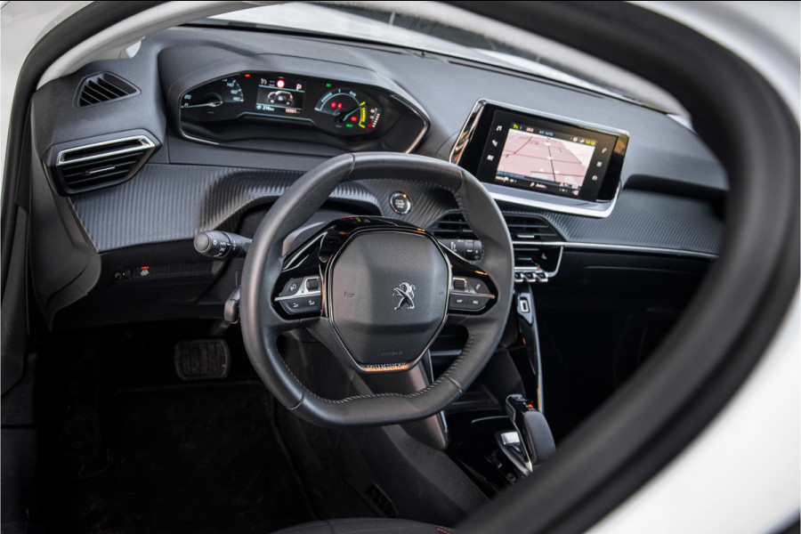 Peugeot e-208 EV Allure 50 kWh ** Camera ** Stoelverwarming ** Rijbereik tot 340km (WLTP)