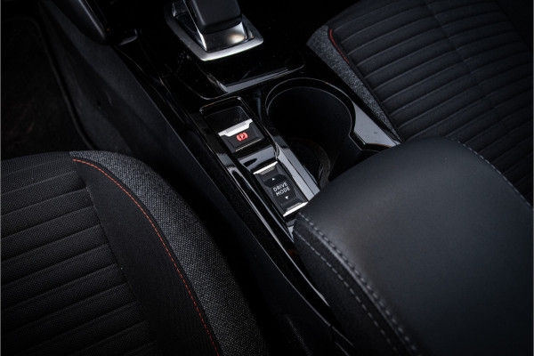 Peugeot e-208 EV Allure 50 kWh ** Camera ** Stoelverwarming ** Rijbereik tot 340km (WLTP)