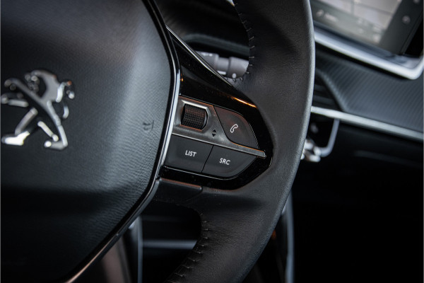 Peugeot e-208 EV Allure 50 kWh ** Camera ** Stoelverwarming ** Rijbereik tot 340km (WLTP)