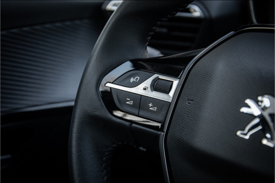 Peugeot e-208 EV Allure 50 kWh ** Camera ** Stoelverwarming ** Rijbereik tot 340km (WLTP)