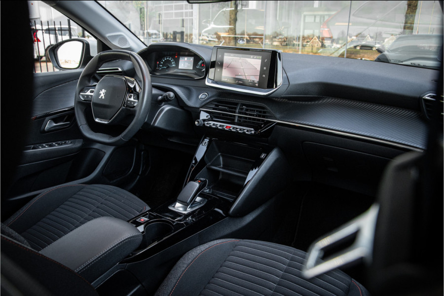 Peugeot e-208 EV Allure 50 kWh ** Camera ** Stoelverwarming ** Rijbereik tot 340km (WLTP)