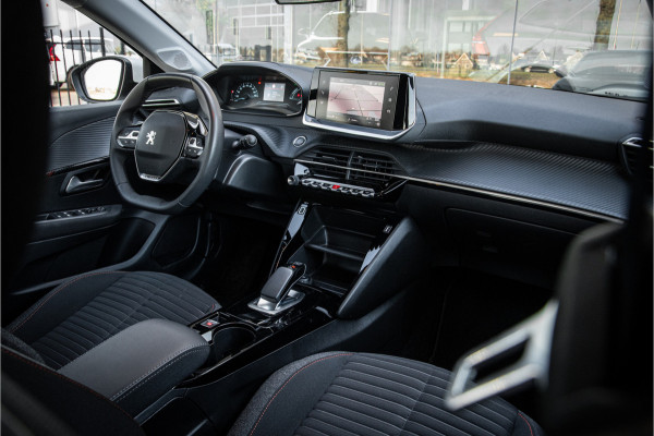 Peugeot e-208 EV Allure 50 kWh ** Camera ** Stoelverwarming ** Rijbereik tot 340km (WLTP)