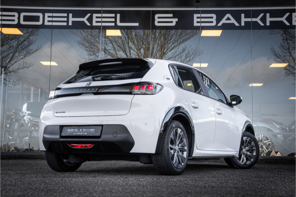 Peugeot e-208 EV Allure 50 kWh ** Camera ** Stoelverwarming ** Rijbereik tot 340km (WLTP)