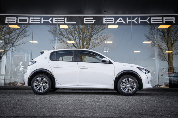 Peugeot e-208 EV Allure 50 kWh ** Camera ** Stoelverwarming ** Rijbereik tot 340km (WLTP)
