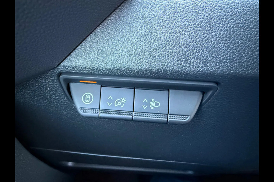 Renault Master Red Edition E-TECH L3H2 NIEUW/ ZWART/ LM VELGEN