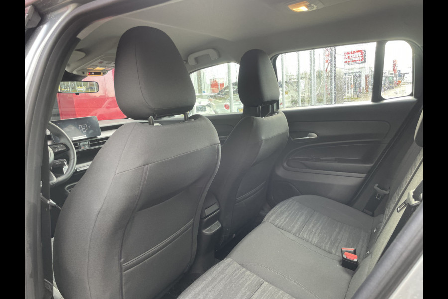 Jeep Avenger 1.2 Longitude | parkeersensoren rijdende auto niet altijd aanwezig