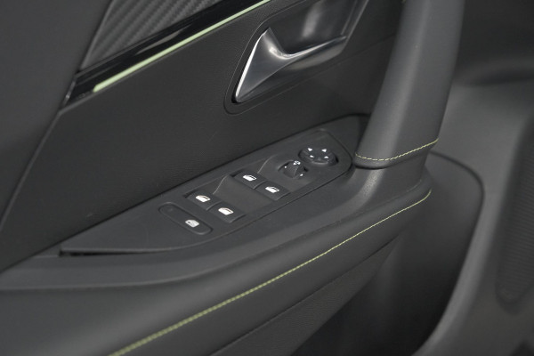 Peugeot 2008 PureTech 130 EAT8 GT | 360 Camera | Stoelmassage | Adaptieve Cruise Control | Dodehoekdetectie