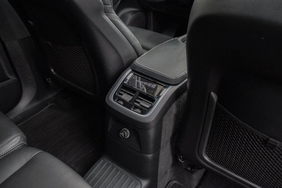 Volvo XC90 2.0 T8 Twin Engine AWD Inscription R-Design 7-Pers. / Luchtvering/ Virtual Cockpit/ Panoramadak/ Trekhaak/