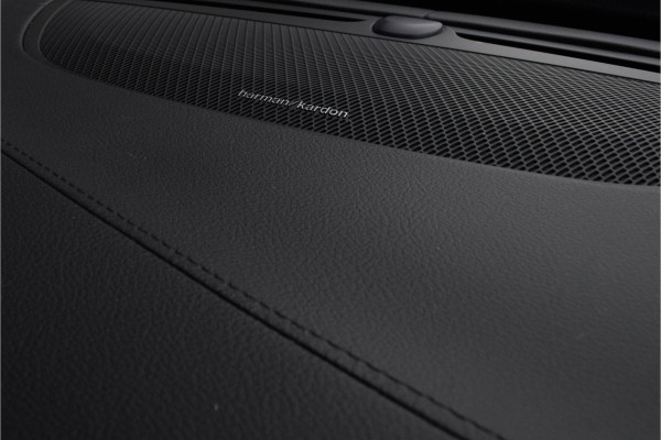 Volvo XC90 2.0 T8 Twin Engine AWD Inscription R-Design 7-Pers. / Luchtvering/ Virtual Cockpit/ Panoramadak/ Trekhaak/