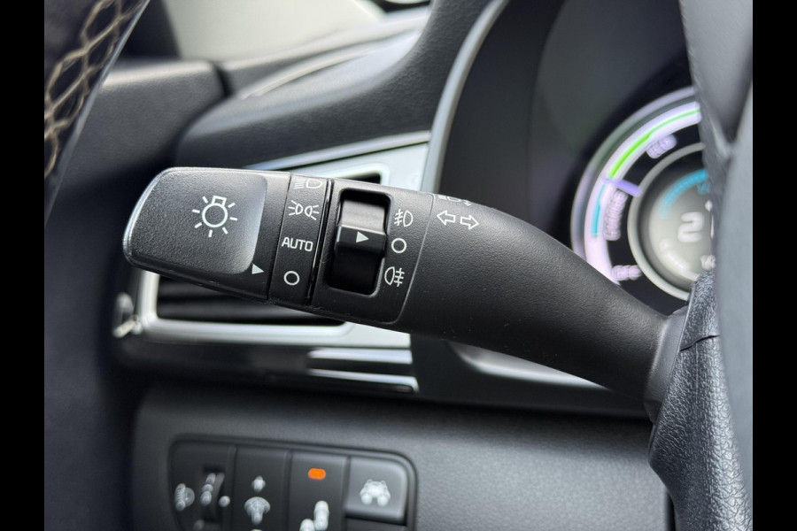 Kia Niro 1.6 GDi Hybrid SportsLine 2e Eigenaar,Camera,Navi,Leder,Clima,Cruise,Stoelverw.Stuurverw.Stoelventilatie,Pdc,Lm velgen,N.A.P,Nieuwe Apk bij Aflevering