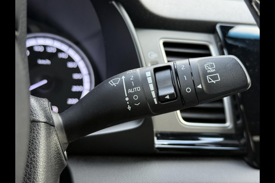 Kia Niro 1.6 GDi Hybrid SportsLine 2e Eigenaar,Camera,Navi,Leder,Clima,Cruise,Stoelverw.Stuurverw.Stoelventilatie,Pdc,Lm velgen,N.A.P,Nieuwe Apk bij Aflevering